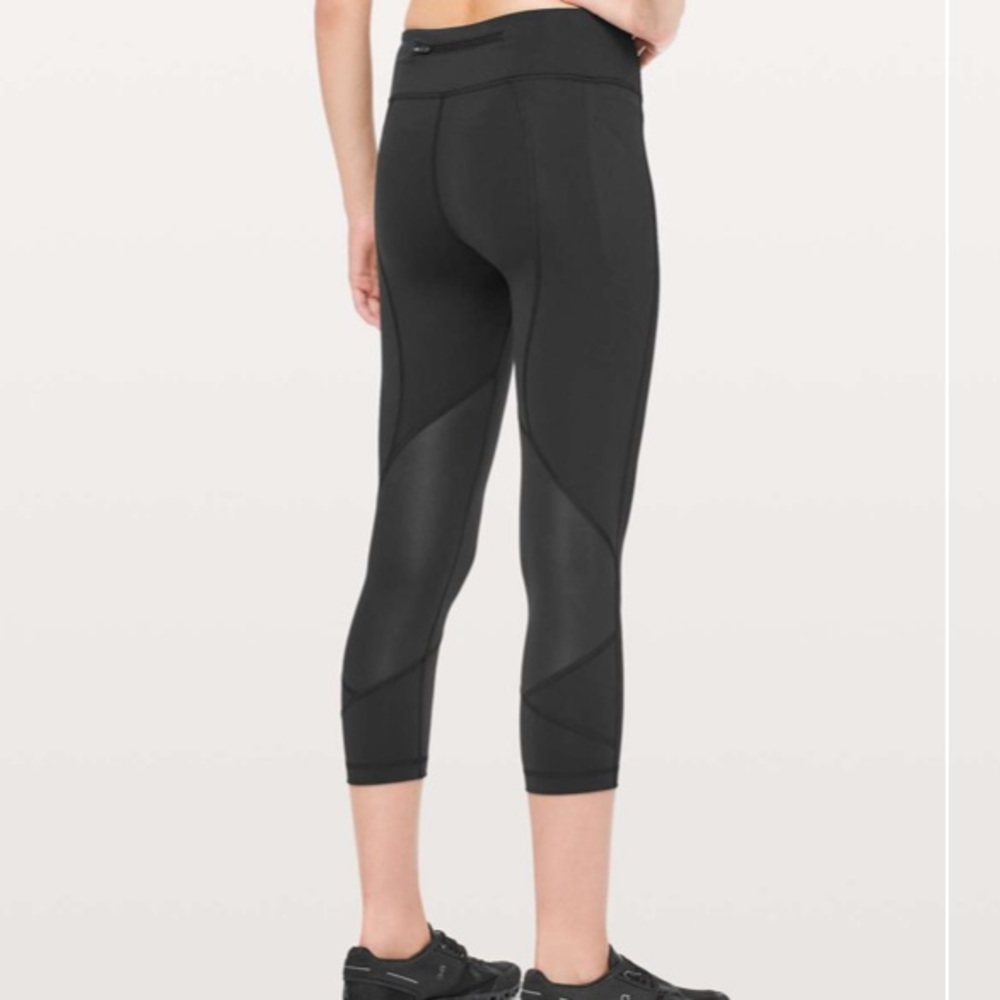 Lululemon Pace revival crop
